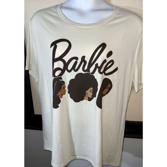 Barbie Tshirt - NWT - Size 2X - Picture 3 of 7